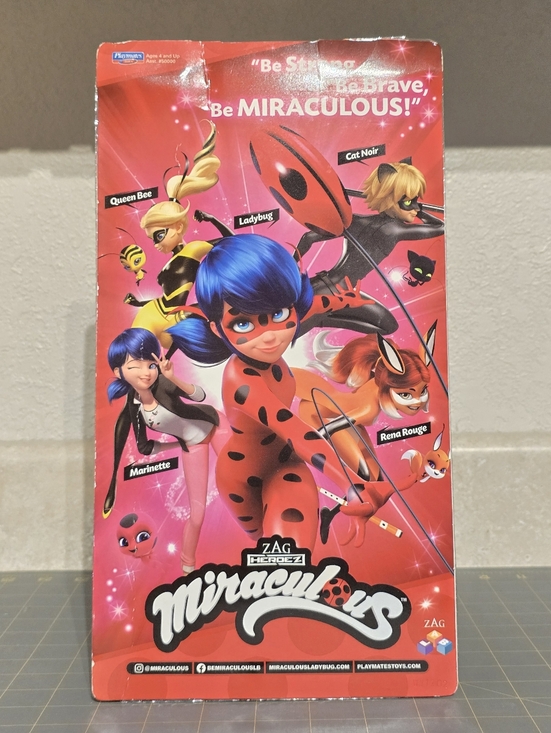"Miraculous" Rena Rouge Doll - Picture 3 of 3